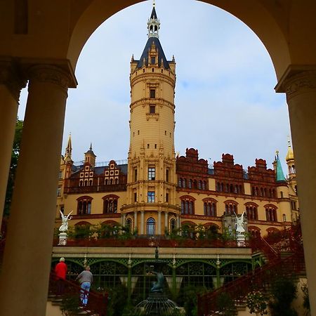 Fewo Schwerin-Zentrum シュヴェリーン エクステリア 写真